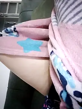 Maee filha253 online show from 24, 10, 2025