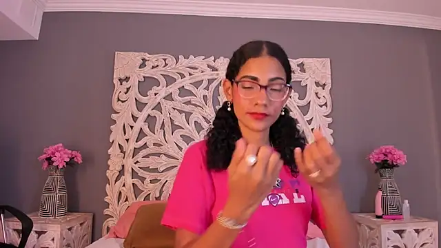 Snapshot of AuroraPinkk chatting on 22, 11, 2025 AuroraPinkk online show from 22, 11, 2025