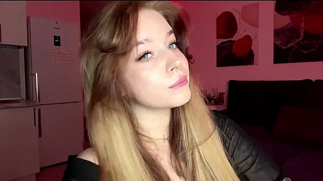 Snapshot of Babymoney_2007 chatting on 18, 12, 2025 Babymoney 2007 online show from 18, 12, 2025