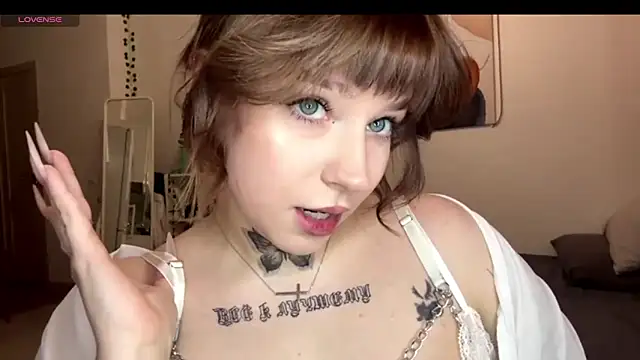 Snapshot of Babymoney_2007 chatting on 12, 2, 2026 Babymoney 2007 online show from 12, 2, 2026