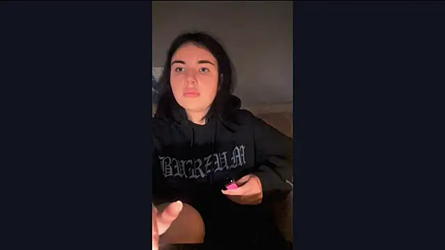 Snapshot of Kirunya chatting on 27, 10, 2025 Kirunya online show from 27, 10, 2025