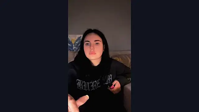 Snapshot of Kirunya chatting on 28, 10, 2025 Kirunya online show from 28, 10, 2025