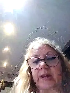Snapshot of JennyInVegas chatting on 12, 5, 2026 JennyInVegas online show from 12, 5, 2026