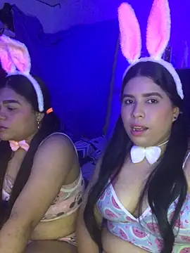 2moons full of love online show from 11, 11, 2025