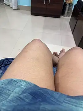 Snapshot of heenashai chatting on 19, 11, 2025 heenashai online show from 19, 11, 2025