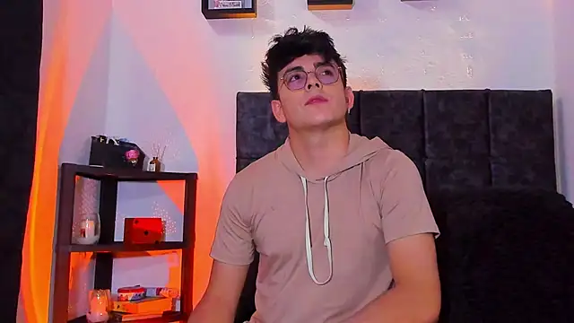 Theo Noxxx online show from 22, 10, 2025