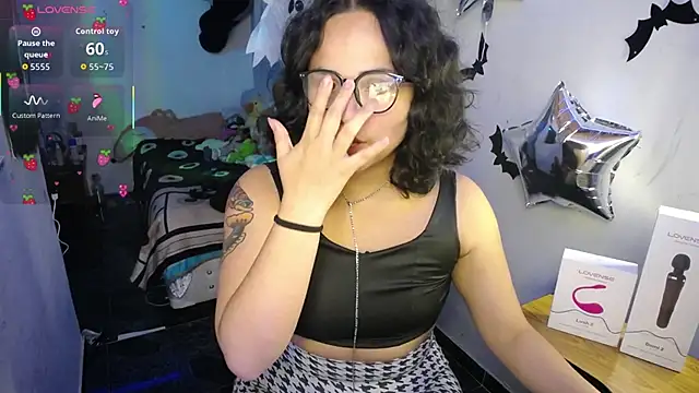 Snapshot of Ladyswap chatting on 8, 11, 2025 Ladyswap online show from 8, 11, 2025