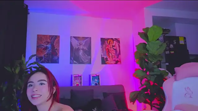 SophiaBerryy online show from 11, 4, 2026