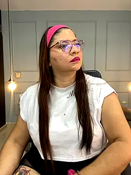 Orianabluee  online show from 22, 10, 2025