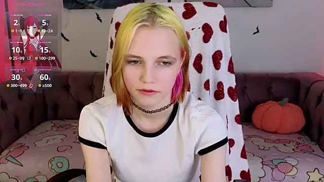 Snapshot of MitaSide chatting on 22, 10, 2025 MitaSide online show from 22, 10, 2025