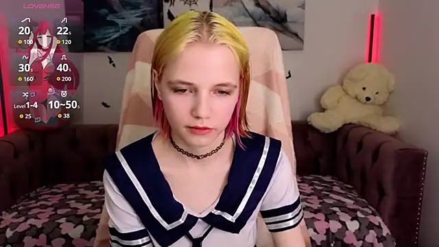 Snapshot of MitaSide chatting on 29, 10, 2025 MitaSide online show from 29, 10, 2025