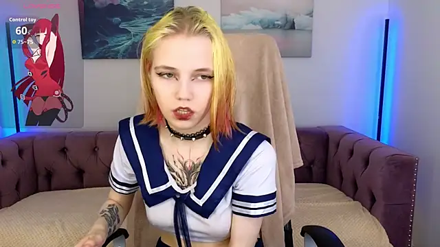 Snapshot of MitaSide chatting on 28, 11, 2025 MitaSide online show from 28, 11, 2025