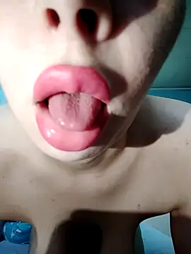 Snapshot of Loveyoudearxq chatting on 12, 11, 2025 Loveyoudearxq online show from 12, 11, 2025