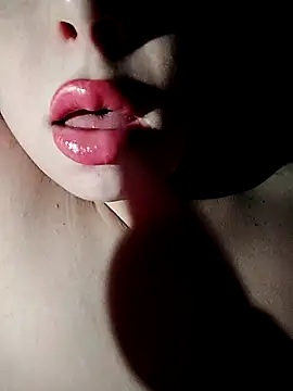 Snapshot of Loveyoudearxq chatting on 23, 11, 2025 Loveyoudearxq online show from 23, 11, 2025