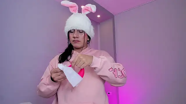 stefy bratz online show from 14, 4, 2026