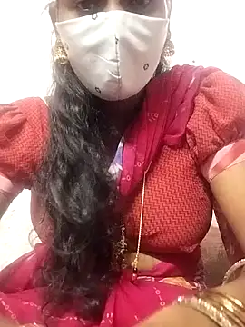 Snapshot of thanuja- chatting on 21, 10, 2025 thanuja- online show from 21, 10, 2025