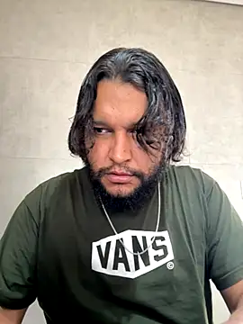 Snapshot of LoboCachorro chatting on 31, 10, 2025 LoboCachorro online show from 31, 10, 2025