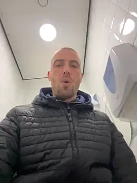 Rotteei1 online show from 4, 12, 2025