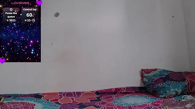 Nikki  uwu online show from 14, 12, 2025