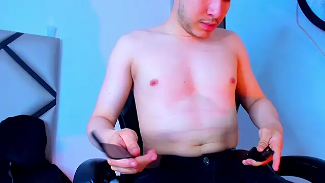 Snapshot of mike_257 chatting on 7, 11, 2025 mike 257 online show from 7, 11, 2025