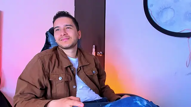 Snapshot of mike_257 chatting on 12, 11, 2025 mike 257 online show from 12, 11, 2025