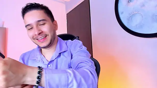 Snapshot of mike_257 chatting on 14, 11, 2025 mike 257 online show from 14, 11, 2025