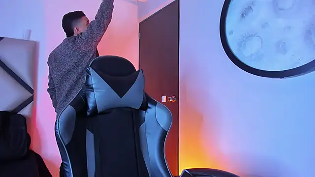 Snapshot of mike_257 chatting on 21, 11, 2025 mike 257 online show from 21, 11, 2025