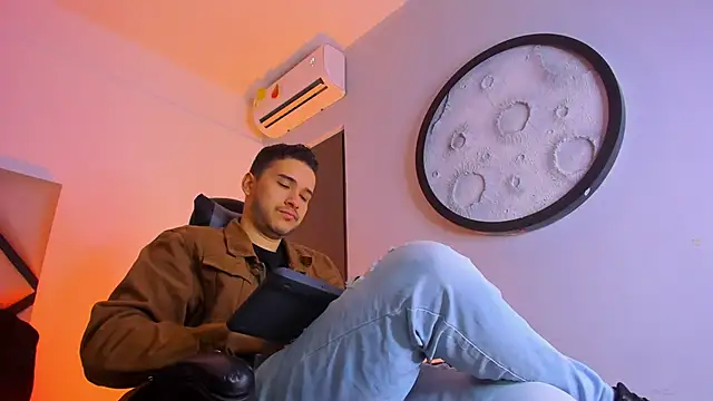 mike 257 online show from 12, 1, 2026