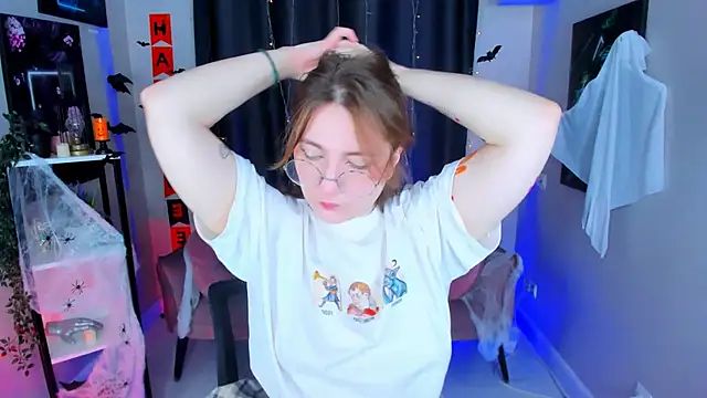 Snapshot of fairy_tara chatting on 1, 11, 2025 fairy tara online show from 1, 11, 2025