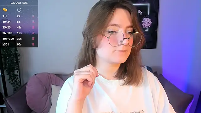 Snapshot of fairy_tara chatting on 4, 12, 2025 fairy tara online show from 4, 12, 2025