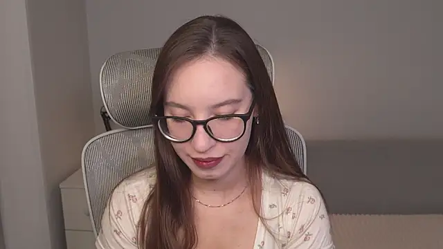 Snapshot of WhyEmmyCry chatting on 10, 6, 2026 WhyEmmyCry online show from 10, 6, 2026