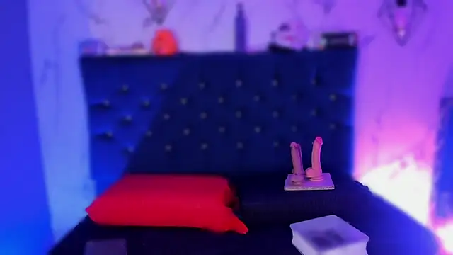 Dakotaa Johnson online show from 13, 11, 2025