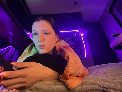 Thedeepwebcutie online show from 10, 7, 2026