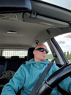 Kinky Play1 online show from 12, 4, 2026