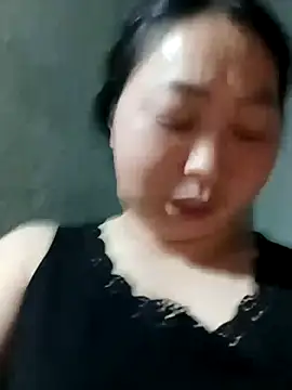 Snapshot of suka-bibi chatting on 25, 11, 2025 suka-bibi online show from 25, 11, 2025