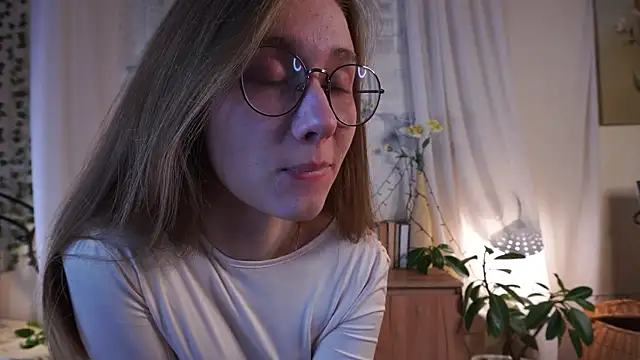 Snapshot of ArianaSweazy chatting on 22, 11, 2025 ArianaSweazy online show from 22, 11, 2025