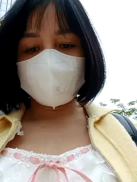 Snapshot of Mina-02 chatting on 23, 10, 2025 Mina-02 online show from 23, 10, 2025