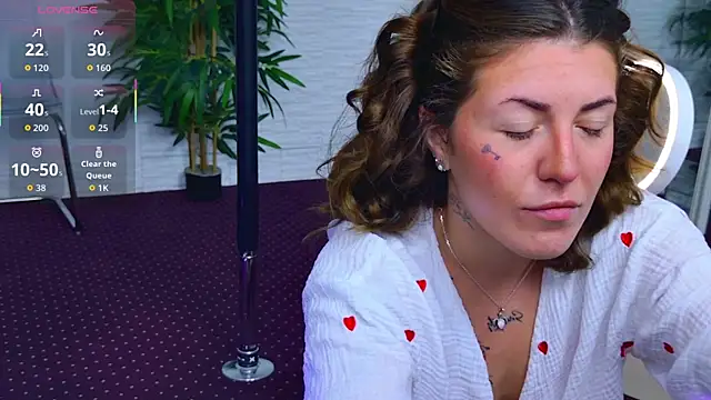 IvorySwan online show from 23, 11, 2025