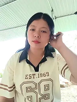 lisa-bae00 online show from 11, 4, 2026