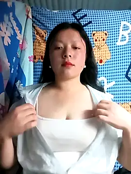 Snapshot of lisa-bae00 chatting on 3, 5, 2026 lisa-bae00 online show from 3, 5, 2026