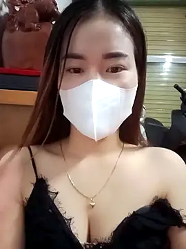 Snapshot of Family-Lovee chatting on 1, 11, 2025 Family-Lovee online show from 1, 11, 2025