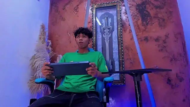 Snapshot of Sex_Boy_33_ chatting on 30, 10, 2025 Sex Boy 33 online show from 30, 10, 2025