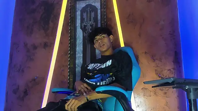 Snapshot of Sex_Boy_33_ chatting on 31, 10, 2025 Sex Boy 33 online show from 31, 10, 2025