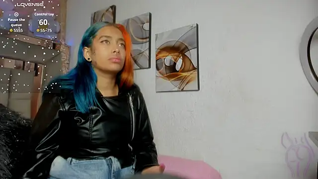 Snapshot of Cristall_ravven chatting on 10, 11, 2025 Cristall ravven online show from 10, 11, 2025