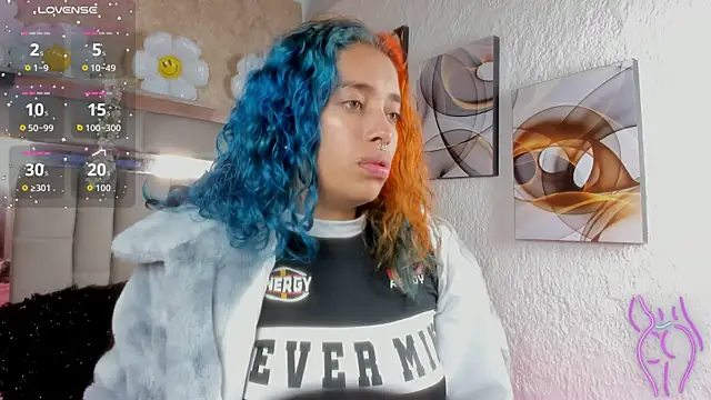 Snapshot of Cristall_ravven chatting on 13, 11, 2025 Cristall ravven online show from 13, 11, 2025