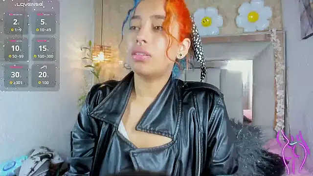 Snapshot of Cristall_ravven chatting on 3, 12, 2025 Cristall ravven online show from 3, 12, 2025