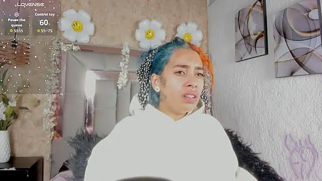 Snapshot of Cristall_ravven chatting on 16, 12, 2025 Cristall ravven online show from 16, 12, 2025