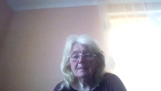 AmyLove353 online show from 18, 5, 2026