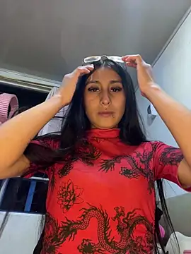 Violeet-Smith online show from 4, 11, 2025