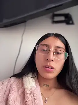 Violeet-Smith online show from 15, 4, 2026